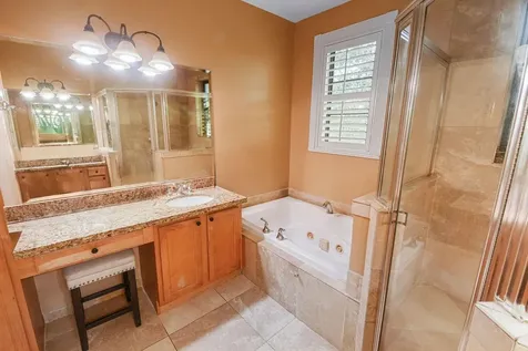 120 Via Villagio Hypoluxo FL 33462