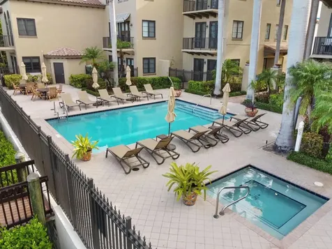 120 Via Villagio Hypoluxo FL 33462