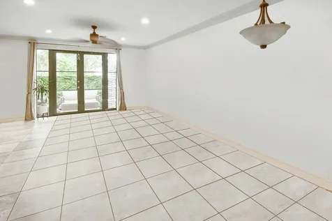 120 Via Villagio Hypoluxo FL 33462