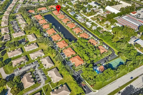 5104 N La Sedona Circle Delray Beach FL 33484