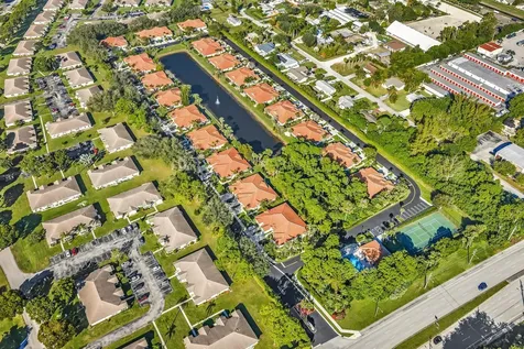 5104 N La Sedona Circle Delray Beach FL 33484