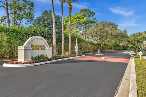 5104 N La Sedona Circle Delray Beach FL 33484