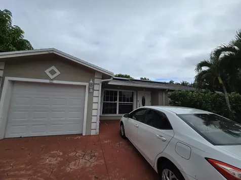 301 NW 83rd Way Pembroke Pines FL 33024