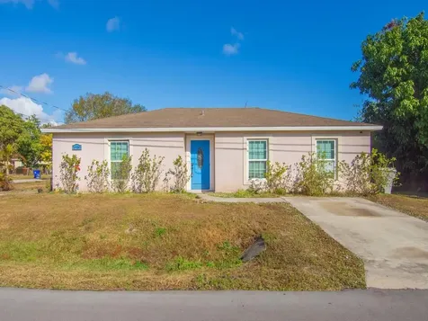 2436 42nd Place Vero Beach FL 32967