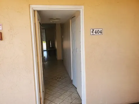 2811 Somerset Drive Lauderdale Lakes FL 33311