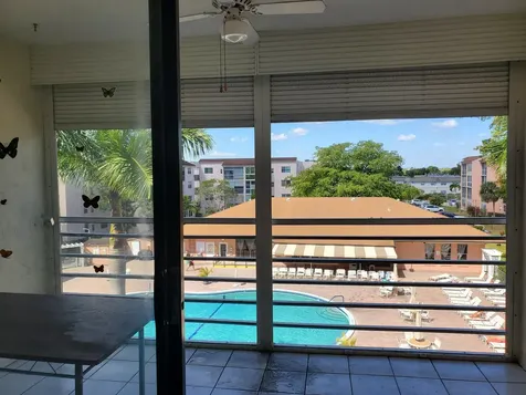 2811 Somerset Drive Lauderdale Lakes FL 33311