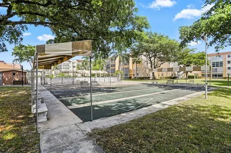 2811 Somerset Drive Lauderdale Lakes FL 33311