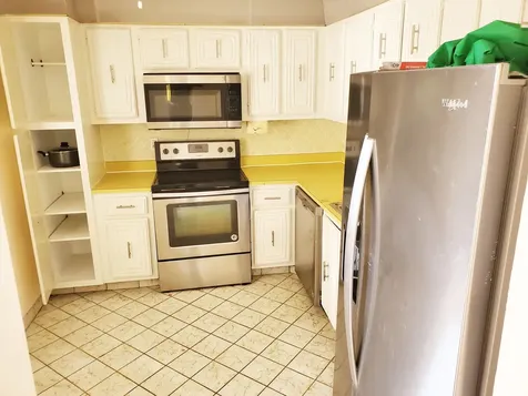 2811 Somerset Drive Lauderdale Lakes FL 33311