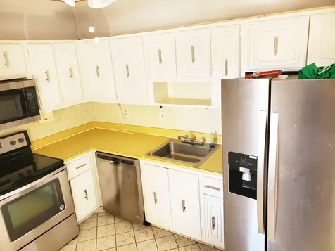 2811 Somerset Drive Lauderdale Lakes FL 33311