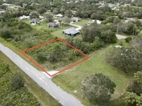 3935 NW 27th Avenue Okeechobee FL 34974