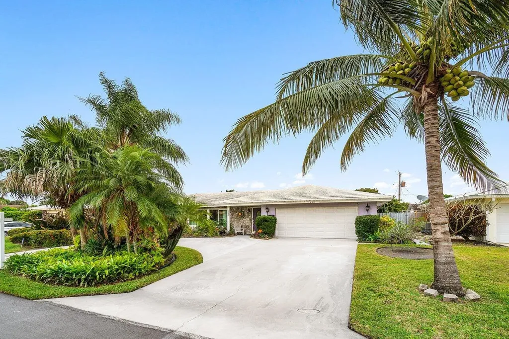 1220 Sw 25th Place Boynton Beach FL 33426
