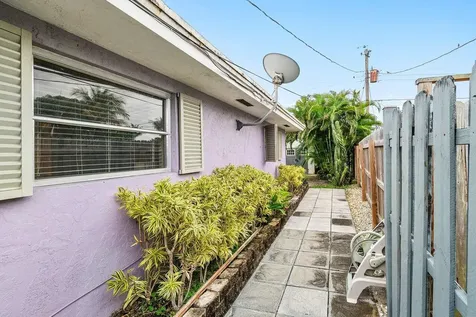 1220 Sw 25th Place Boynton Beach FL 33426