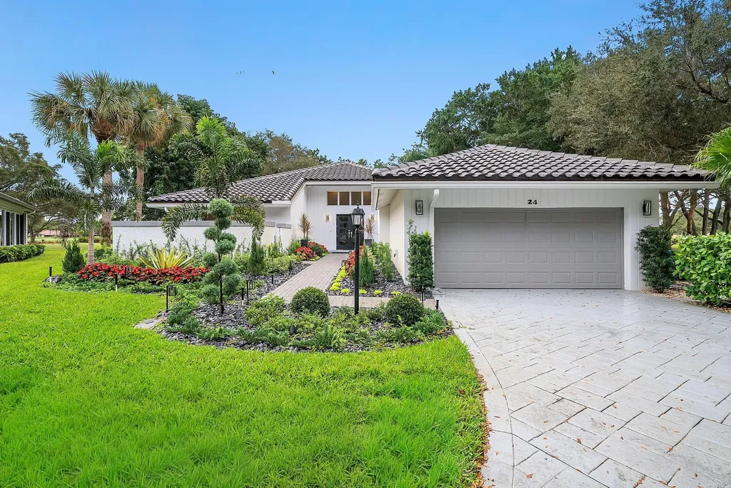24 Oaks Lane Boynton Beach FL 33436