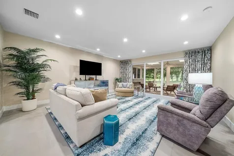 24 Oaks Lane Boynton Beach FL 33436