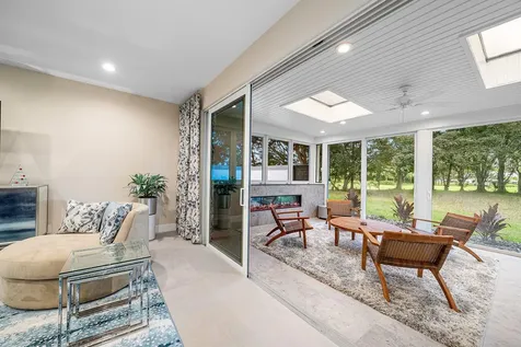 24 Oaks Lane Boynton Beach FL 33436