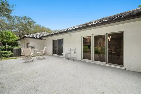 24 Oaks Lane Boynton Beach FL 33436