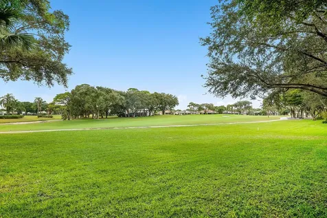 24 Oaks Lane Boynton Beach FL 33436