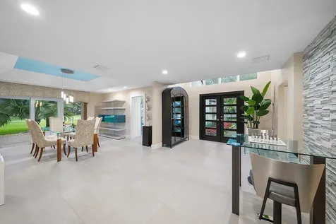24 Oaks Lane Boynton Beach FL 33436