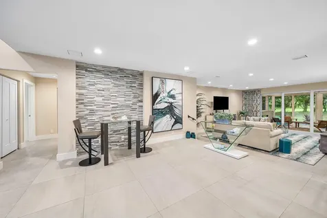 24 Oaks Lane Boynton Beach FL 33436