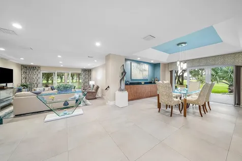24 Oaks Lane Boynton Beach FL 33436