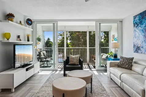 698 Ne Spanish River Boulevard Boca Raton FL 33431