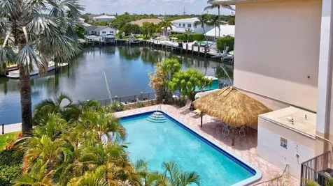 698 Ne Spanish River Boulevard Boca Raton FL 33431