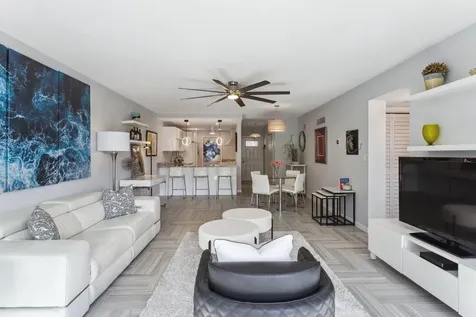 698 Ne Spanish River Boulevard Boca Raton FL 33431