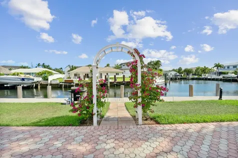 698 Ne Spanish River Boulevard Boca Raton FL 33431