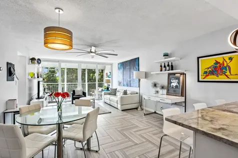 698 Ne Spanish River Boulevard Boca Raton FL 33431