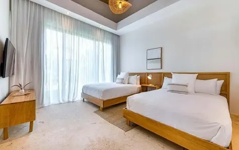31 00 Casa De Campo DR 22000