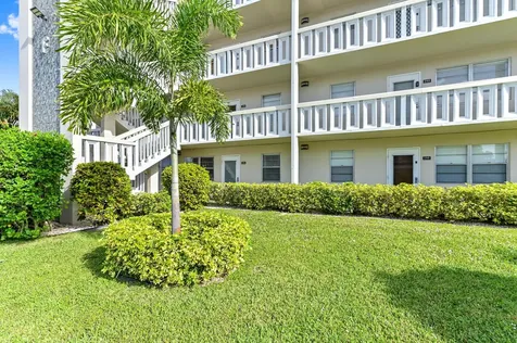 196 Grantham F Deerfield Beach FL 33442