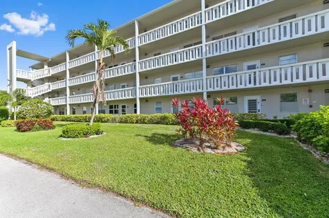 196 Grantham F Deerfield Beach FL 33442