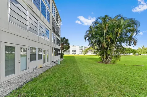 196 Grantham F Deerfield Beach FL 33442