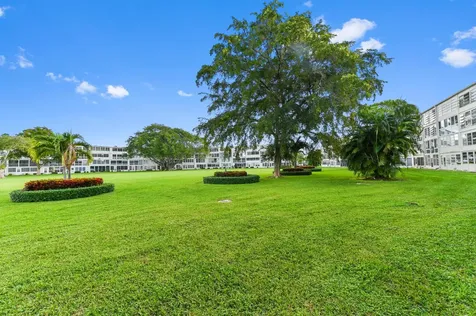 196 Grantham F Deerfield Beach FL 33442