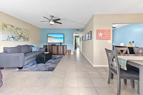 196 Grantham F Deerfield Beach FL 33442