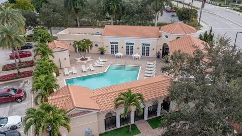 8257 Nw 8th Way Boca Raton FL 33487