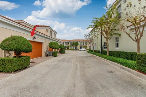 8257 Nw 8th Way Boca Raton FL 33487