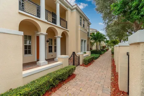 8257 Nw 8th Way Boca Raton FL 33487