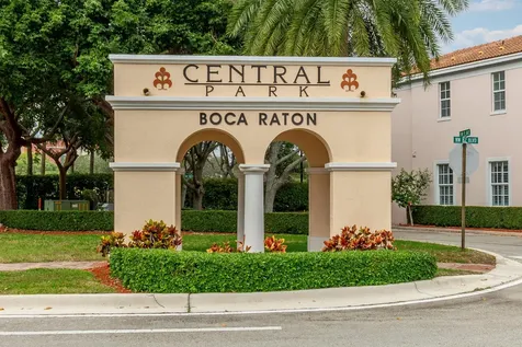 8257 Nw 8th Way Boca Raton FL 33487