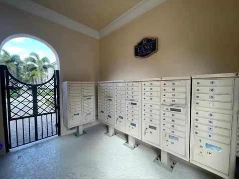 8257 Nw 8th Way Boca Raton FL 33487