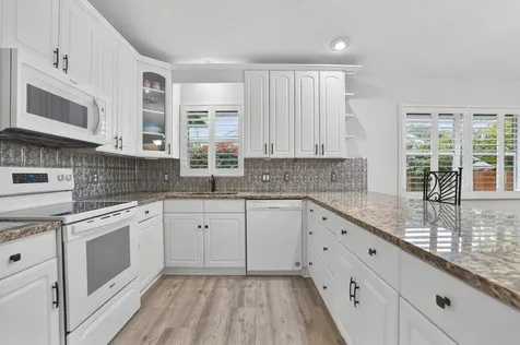 9275 Se Mercury Street Hobe Sound FL 33455