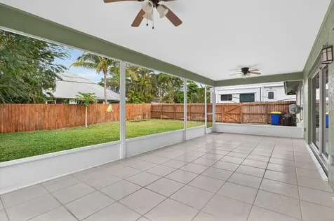 9275 Se Mercury Street Hobe Sound FL 33455