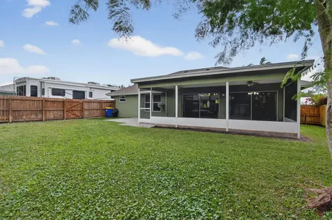 9275 Se Mercury Street Hobe Sound FL 33455