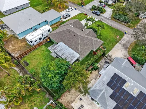 9275 Se Mercury Street Hobe Sound FL 33455