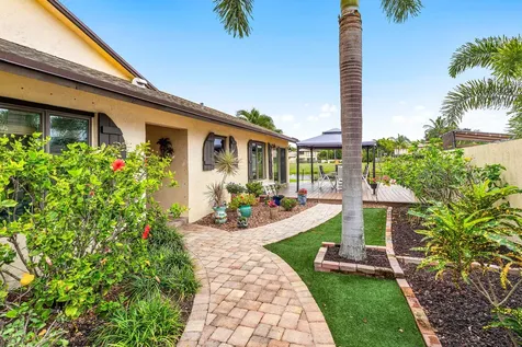 419 Sw 28th Avenue Delray Beach FL 33445