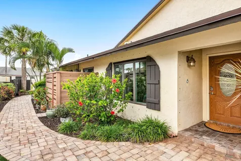419 Sw 28th Avenue Delray Beach FL 33445
