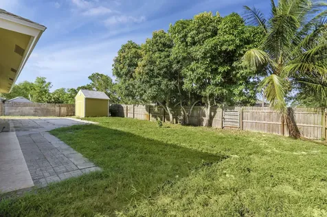 709 NW North Macedo Boulevard Port Saint Lucie FL 34983