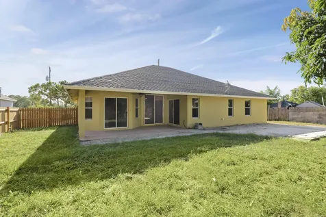 709 NW North Macedo Boulevard Port Saint Lucie FL 34983