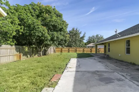 709 NW North Macedo Boulevard Port Saint Lucie FL 34983