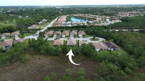 4480 Nw Oakleaf Court Jensen Beach FL 34957